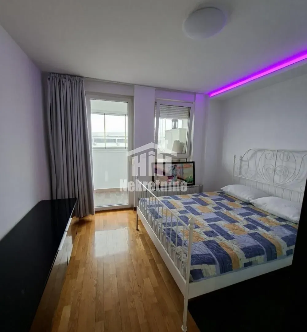 Prodaja, trosoban stan, 68m², Belvil, Beograd