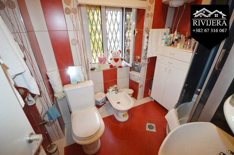 Prodaja, kuća, 130m², Kamenari, Herceg Novi