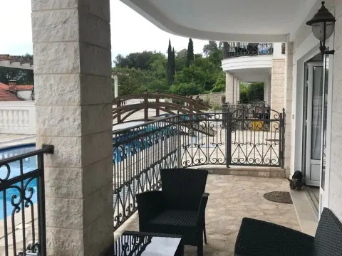 Izdavanje, jednosoban stan, 38m², Đenovići, Herceg Novi - image 15