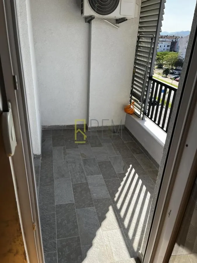 Prodaja, jednosoban stan, 43m², Stari Aerodrom, Podgorica