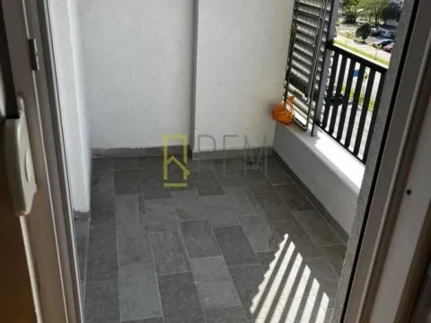 Prodaja, jednosoban stan, 43m², Stari Aerodrom, Podgorica - image 11