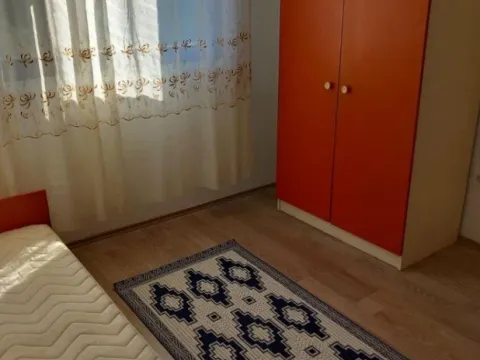 Izdavanje, dvosoban stan, 80m², Masline, Podgorica - image 2