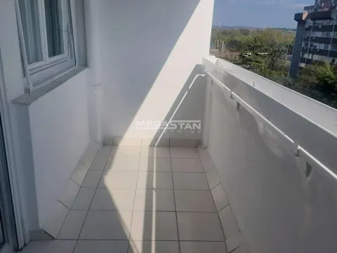 Izdavanje, dvosoban stan, 78m², Stari Merkator, Novi Beograd Sve Podlokacije - image 13