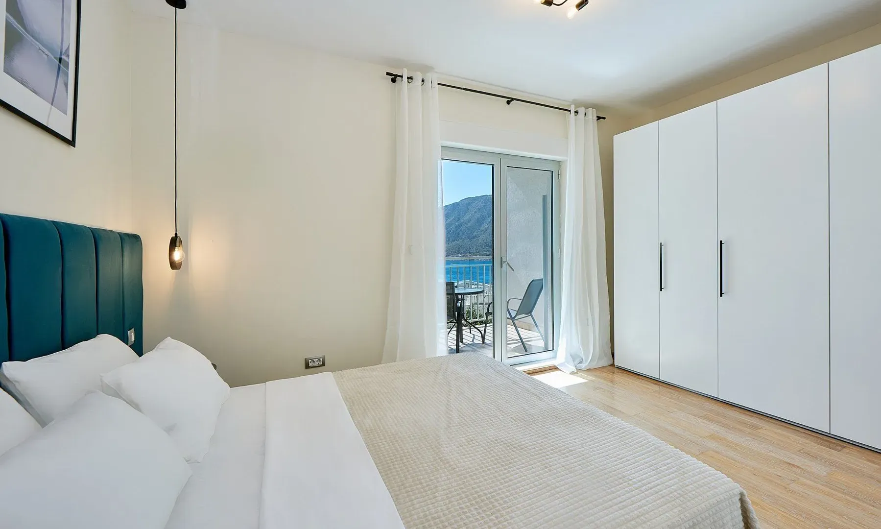 Prodaja, dvosoban stan, 75m², Dobrota, Kotor