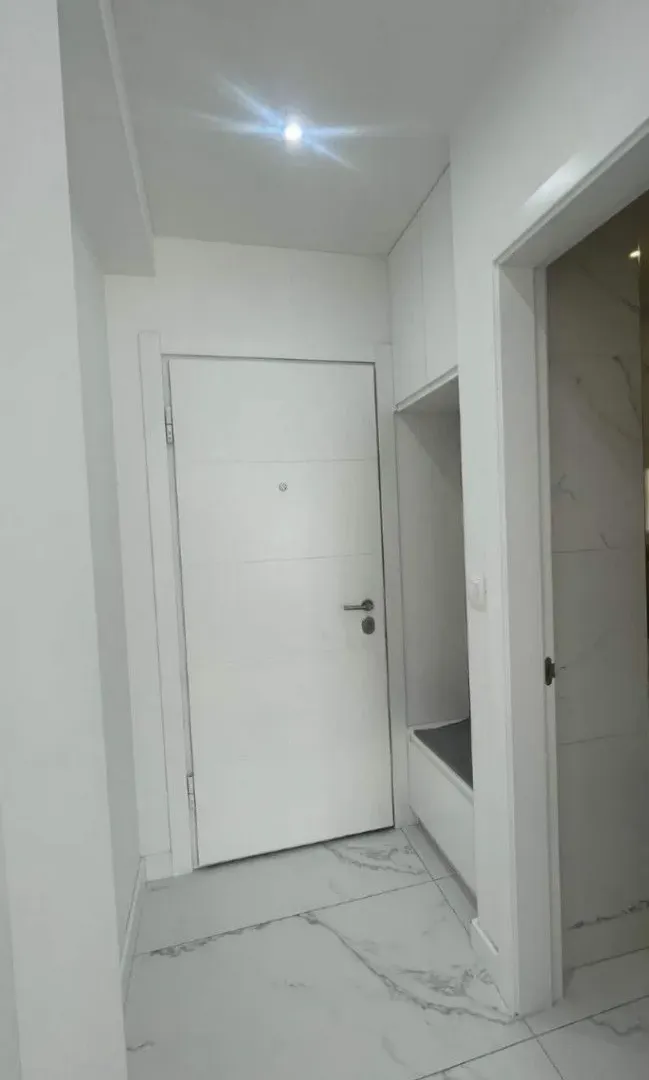 Izdavanje, jednosoban stan, 40m², Ilino, Bar