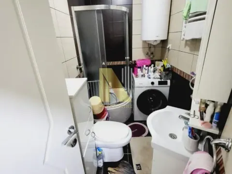 Prodaja, dvosoban stan, 40m², Stari grad, Novi Sad - image 12