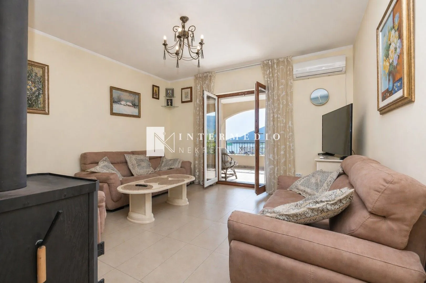 Prodaja, trosoban stan, 101m², Gomila, Herceg Novi