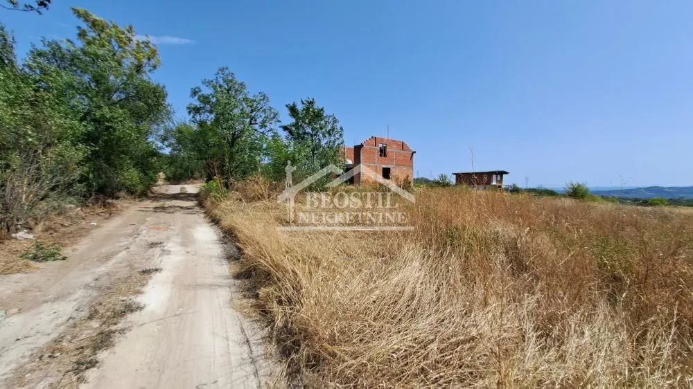 Prodaja, plac, 1500m², Mali Mokri Lug, Zvezdara Sve Podlokacije