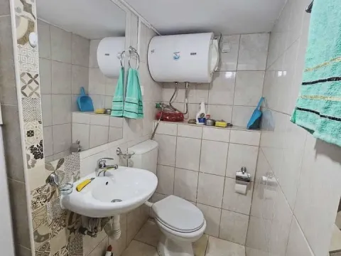 Izdavanje, stan, 32m², Tivat, Crna Gora - image 5