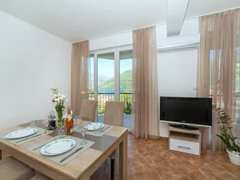 Sale, one bedroom apartment, 61m², Kamenari, Herceg Novi - image 3