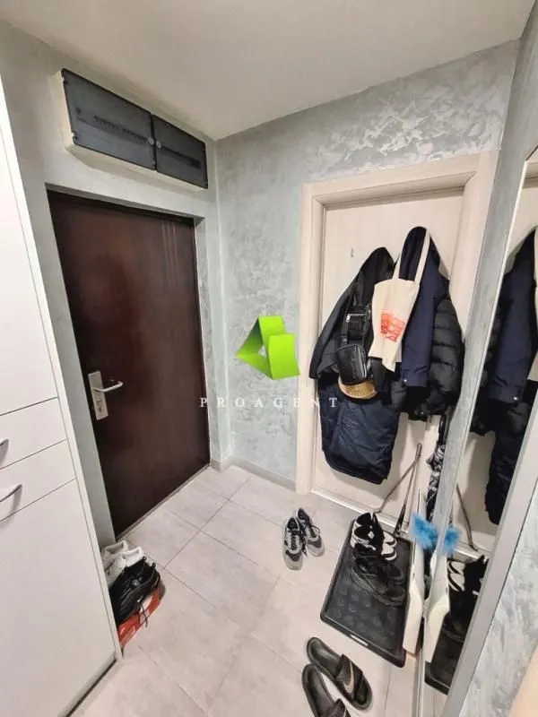 Prodaja, trosoban stan, 98m², Medijana, Niš