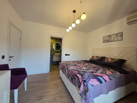 Prodaja, trosoban stan, 106m², Bečići, Budva - image 13