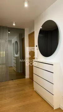 Izdavanje, trosoban stan, 96m², Savski Venac, Beograd - image 17