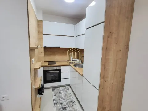 Rent, one bedroom apartment, 34m², Stara Varoš, Podgorica - image 2