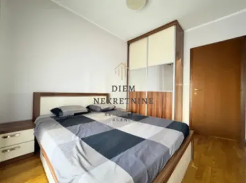Izdavanje, jednosoban stan, 55m², City Kvart, Podgorica - image 3