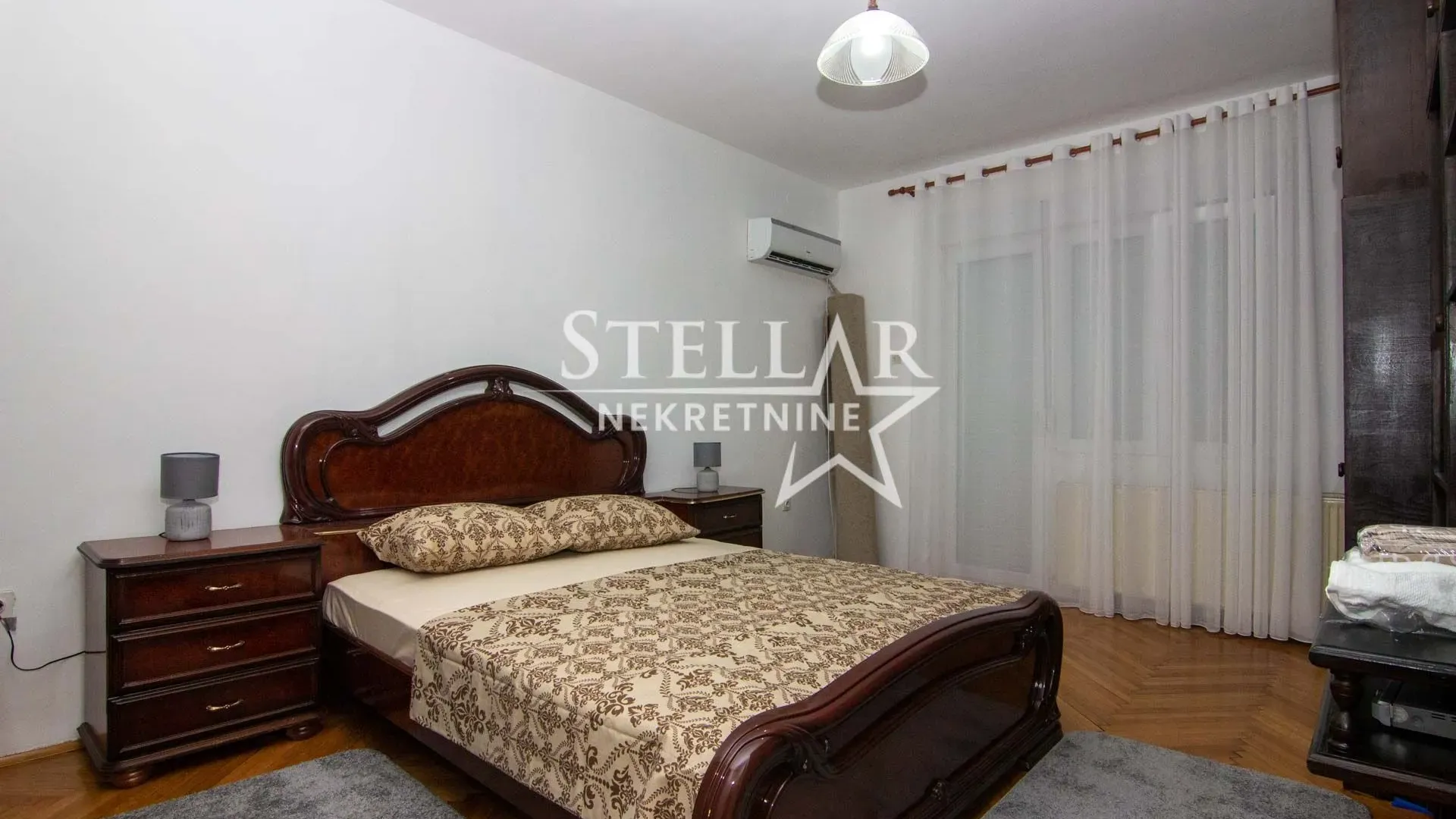 Izdavanje, dvosoban stan, 80m², Centar, Podgorica