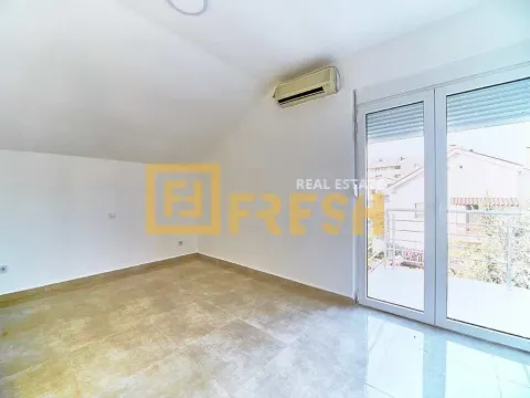 Izdavanje, kuća, 400m², Stari Aerodrom, Podgorica - image 14