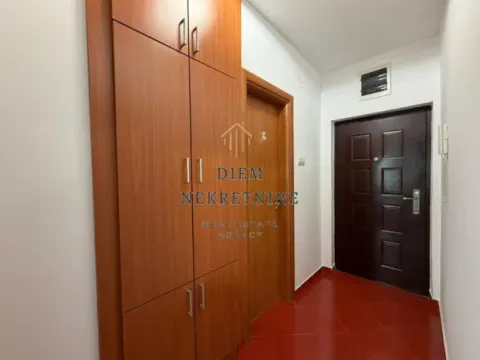 Prodaja, jednosoban stan, 44m², Krivi Most, Podgorica - image 5