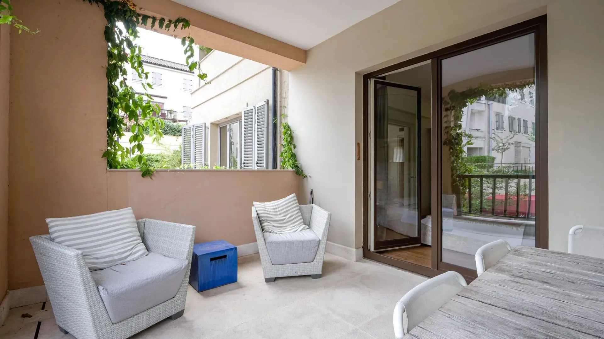 Prodaja, jednosoban stan, 68m², Tivat, Crna Gora