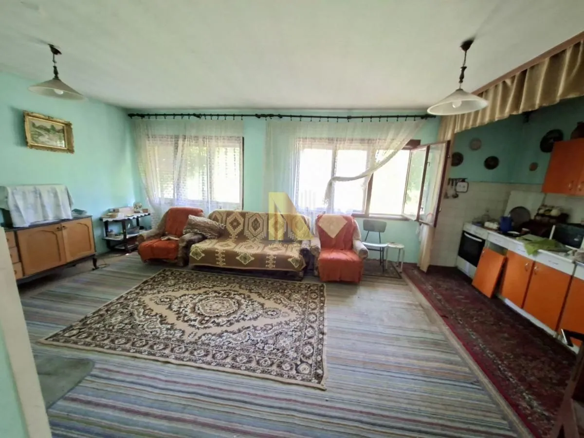 Prodaja, kuća, 200m², Rumenka, Novi Sad Sve Podlokacije
