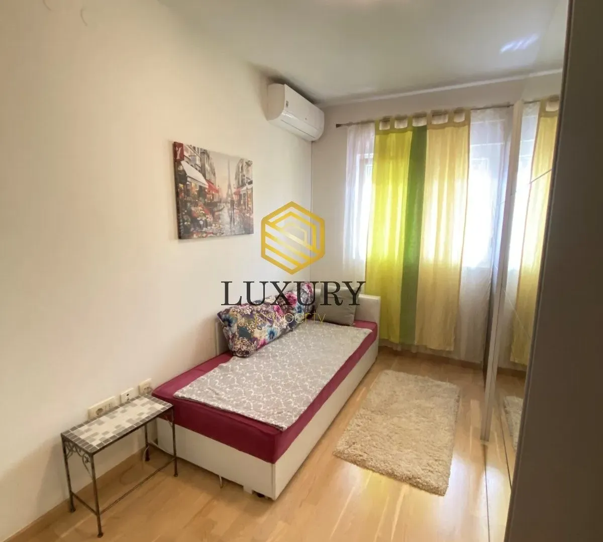Rent, two bedroom apartment, 76m², City Kvart, Podgorica