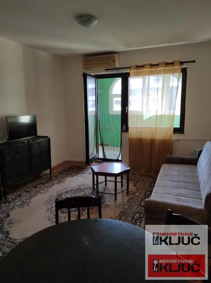Izdavanje, dvosoban stan, 41m², Sajmište, Novi Sad