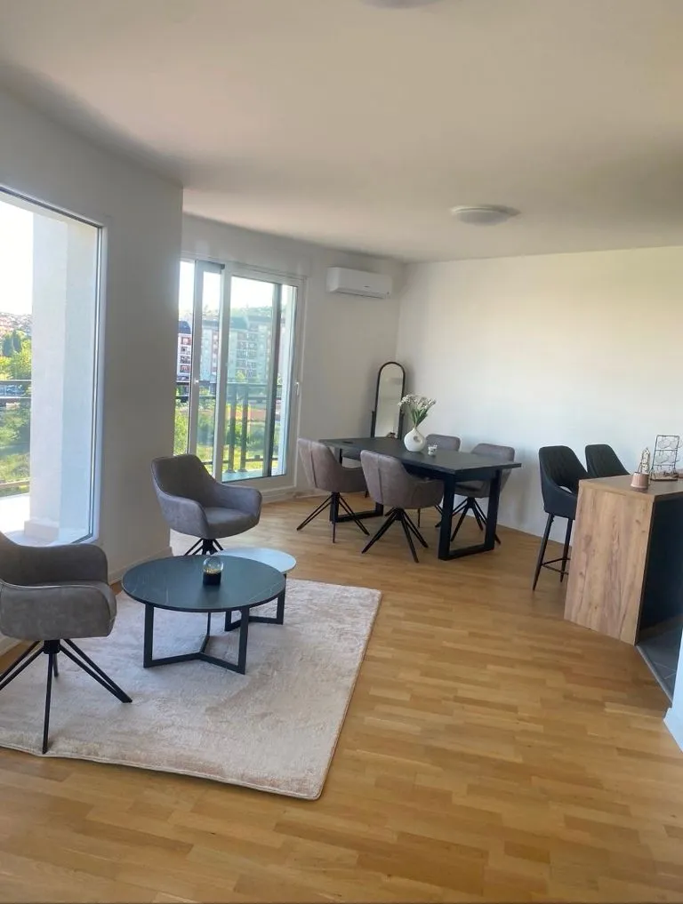 Izdavanje, dvosoban stan, 103m², Ljubović, Podgorica