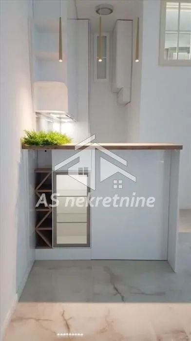 Rent, three bedroom apartment, 106m², Stari Grad, Beograd