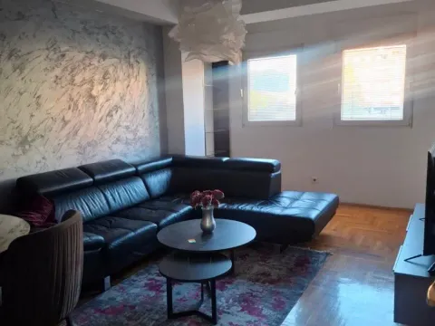 Rent, apartment, 51m², City Kvart, Podgorica - image 1