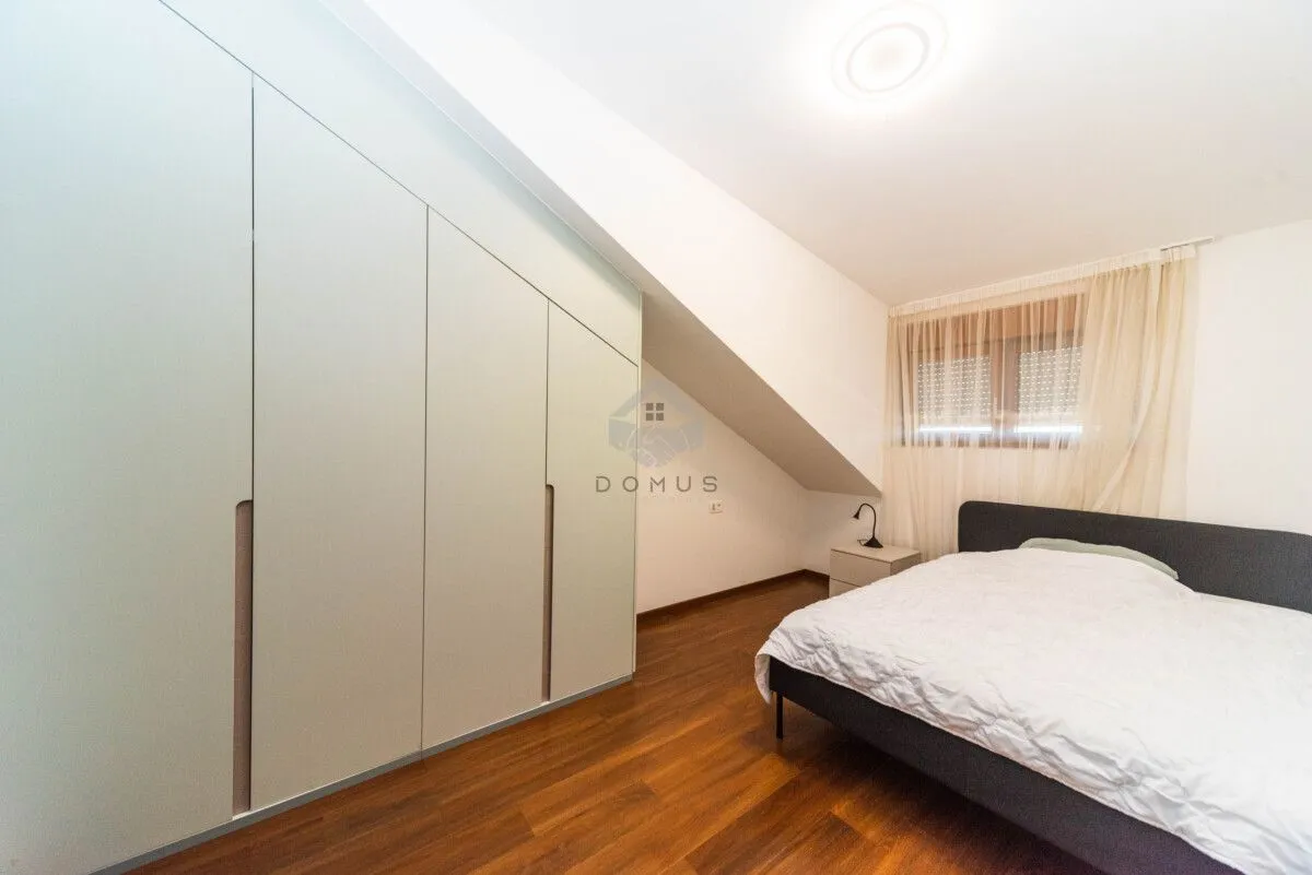 Izdavanje, trosoban stan, 89m², Master Kvart, Podgorica