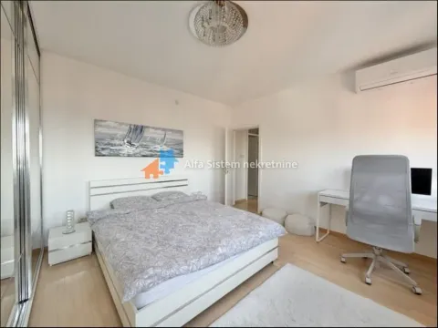 Izdavanje, četvorosoban stan, 100m², Banovo Brdo, Beograd - image 18