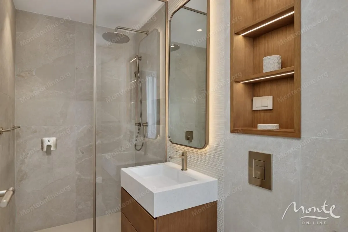 Prodaja, dvosoban stan, 110m², Porto Montenegro, Tivat