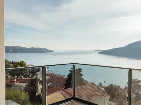 Sale, three bedroom apartment, 122m², Herceg Novi, Crna Gora - image 14