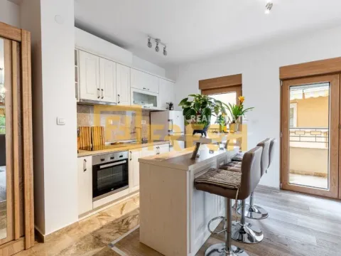 Sale, one bedroom apartment, 74m², Budva, Crna Gora - image 5