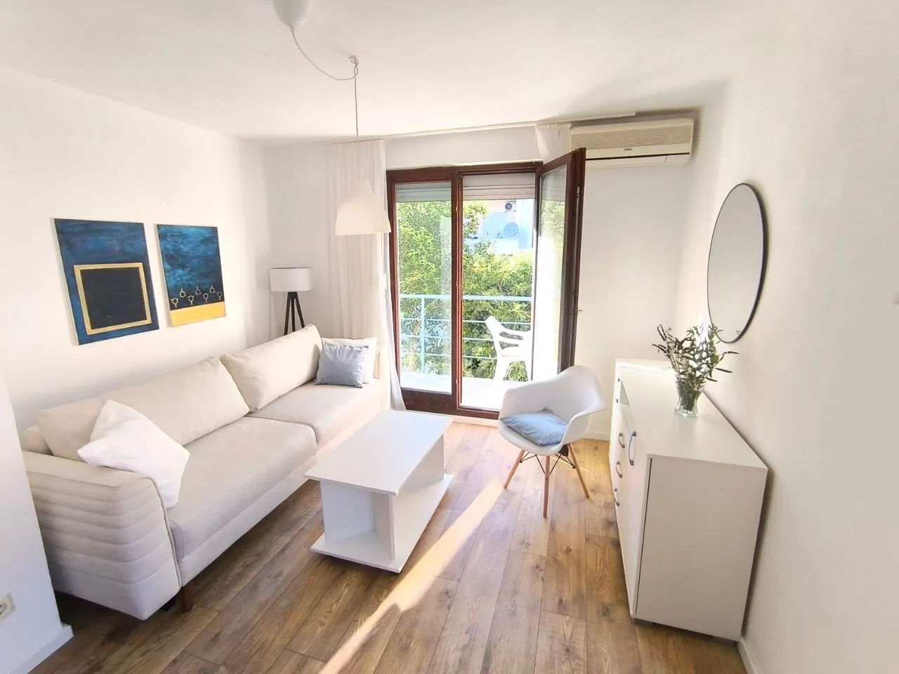 Rent, one bedroom apartment, 43m², Lazi, Budva