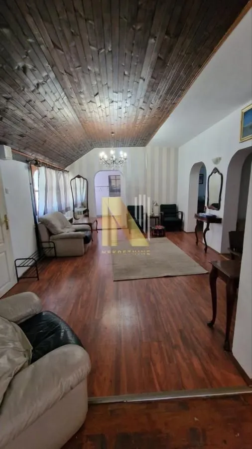 Prodaja, kuća, 300m², Ledinci, Petrovaradin