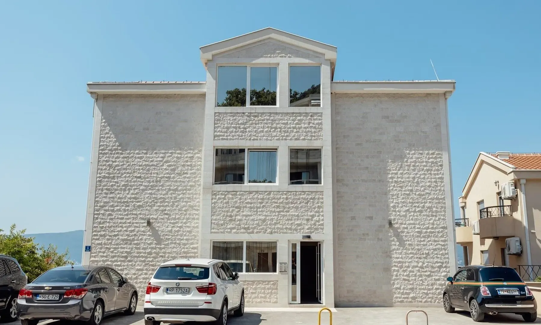 Rent, three bedroom apartment, 125m², Donja Lastva, Tivat
