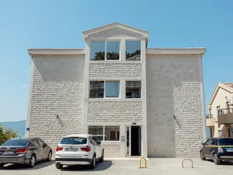 Rent, three bedroom apartment, 125m², Donja Lastva, Tivat - image 22