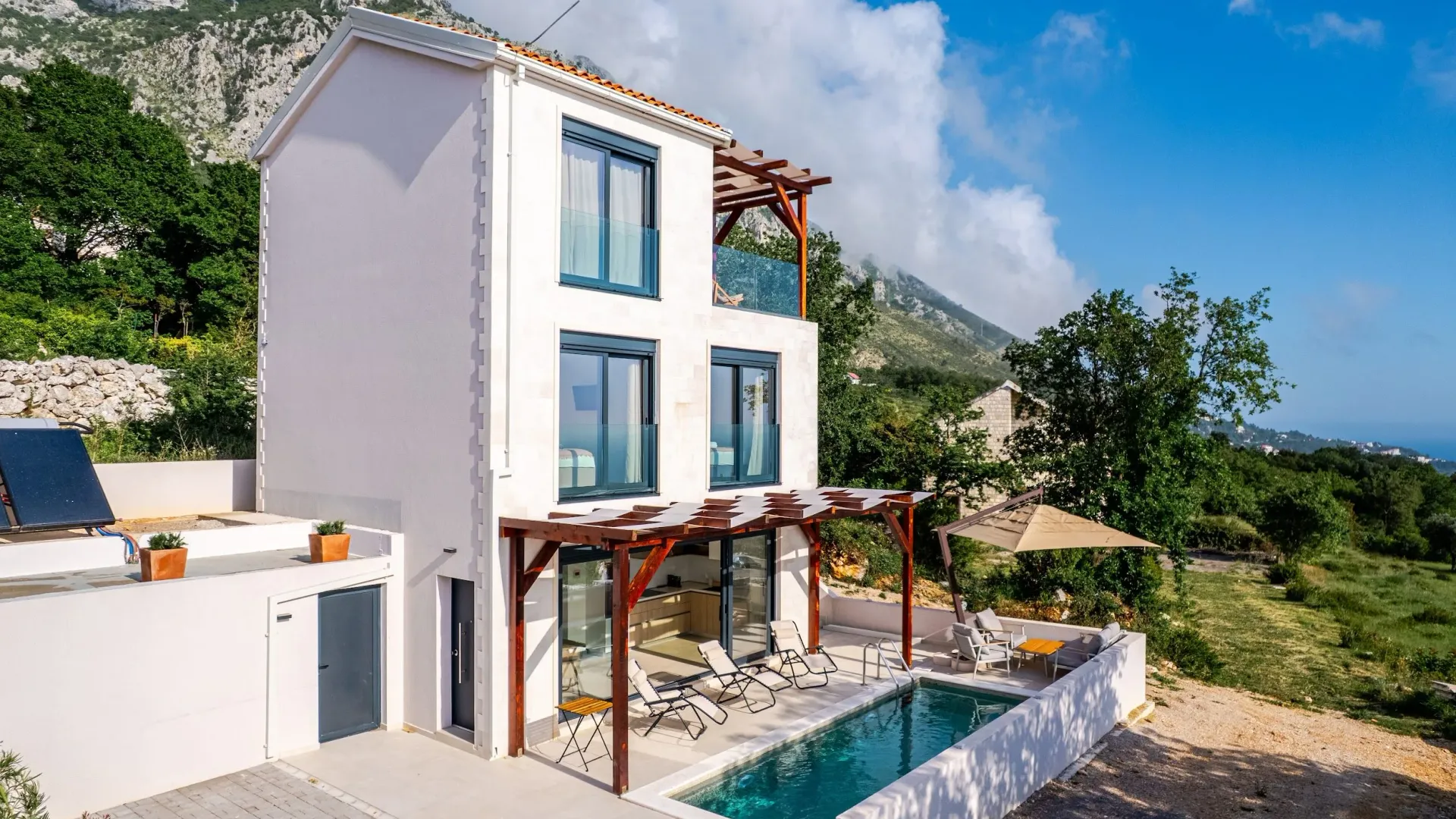 Prodaja, kuća, 114m², Blizikuće, Budva