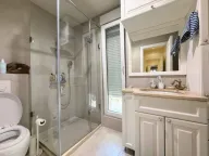 Sale, three bedroom apartment, 180m², City Kvart, Podgorica - image 6