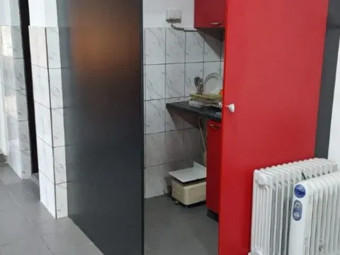 Izdavanje, poslovni prostor, 48m², Podgorica, Crna Gora - image 9