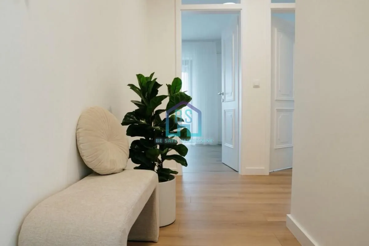 Prodaja, trosoban stan, 74m², Petrovaradin, Novi Sad
