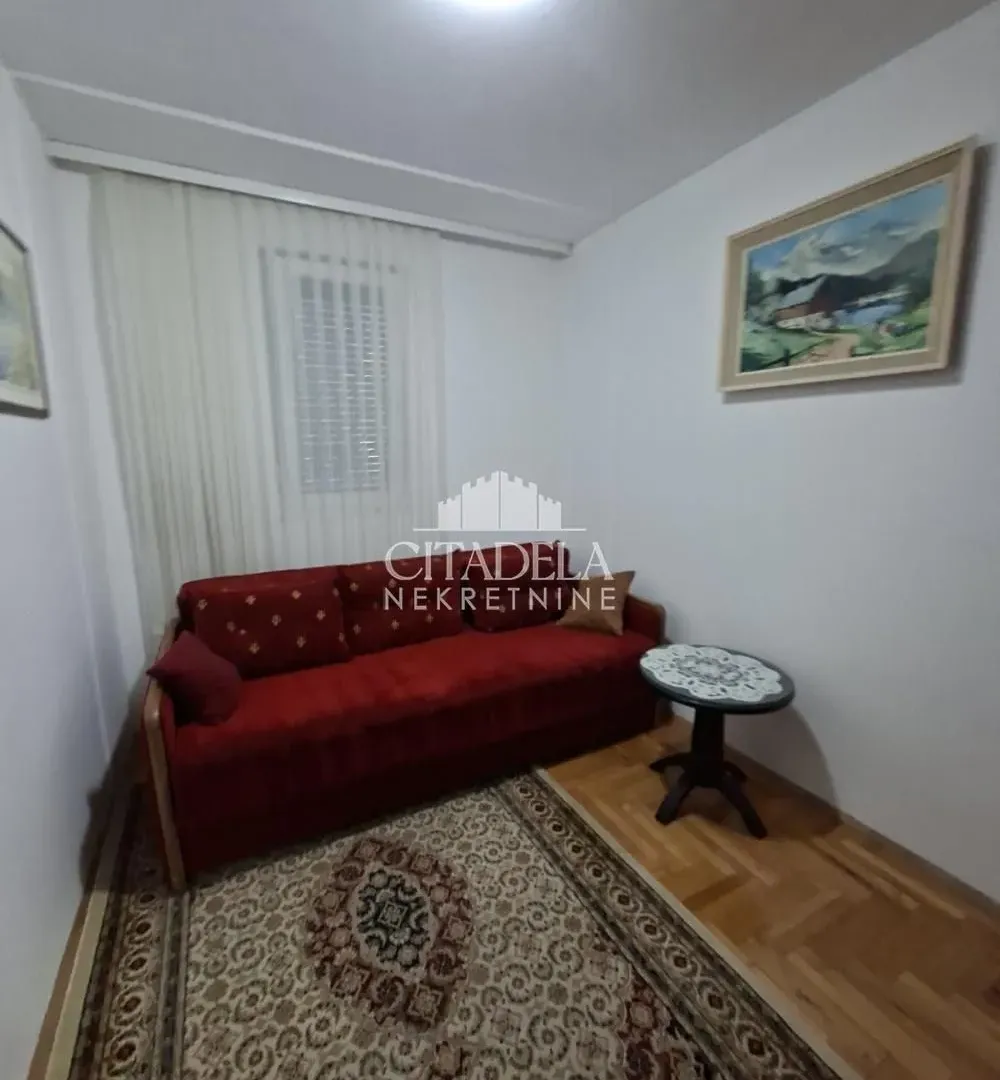 Izdavanje, jednosoban stan, 38m², Rakovica, Beograd