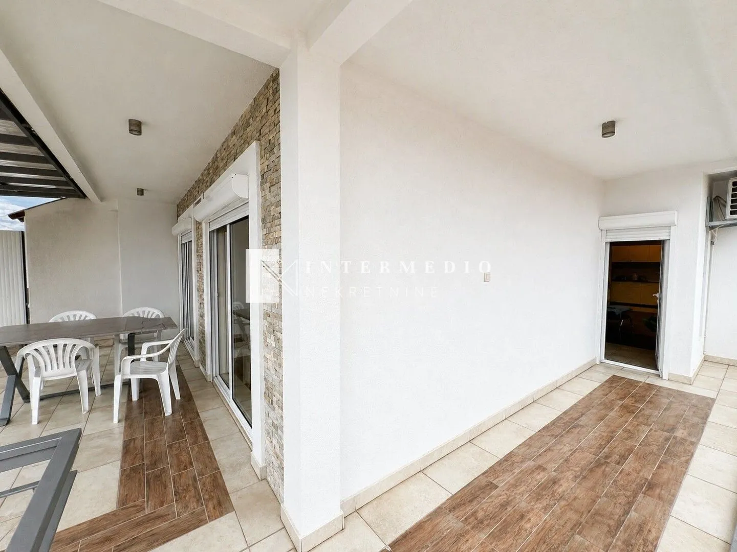 Prodaja, dvosoban stan, 86m², Igalo, Herceg Novi