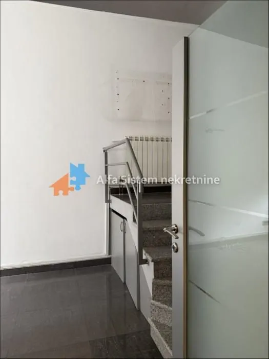 Rent, office space, 144m², Južni Bulevar, Vračar Sve Podlokacije