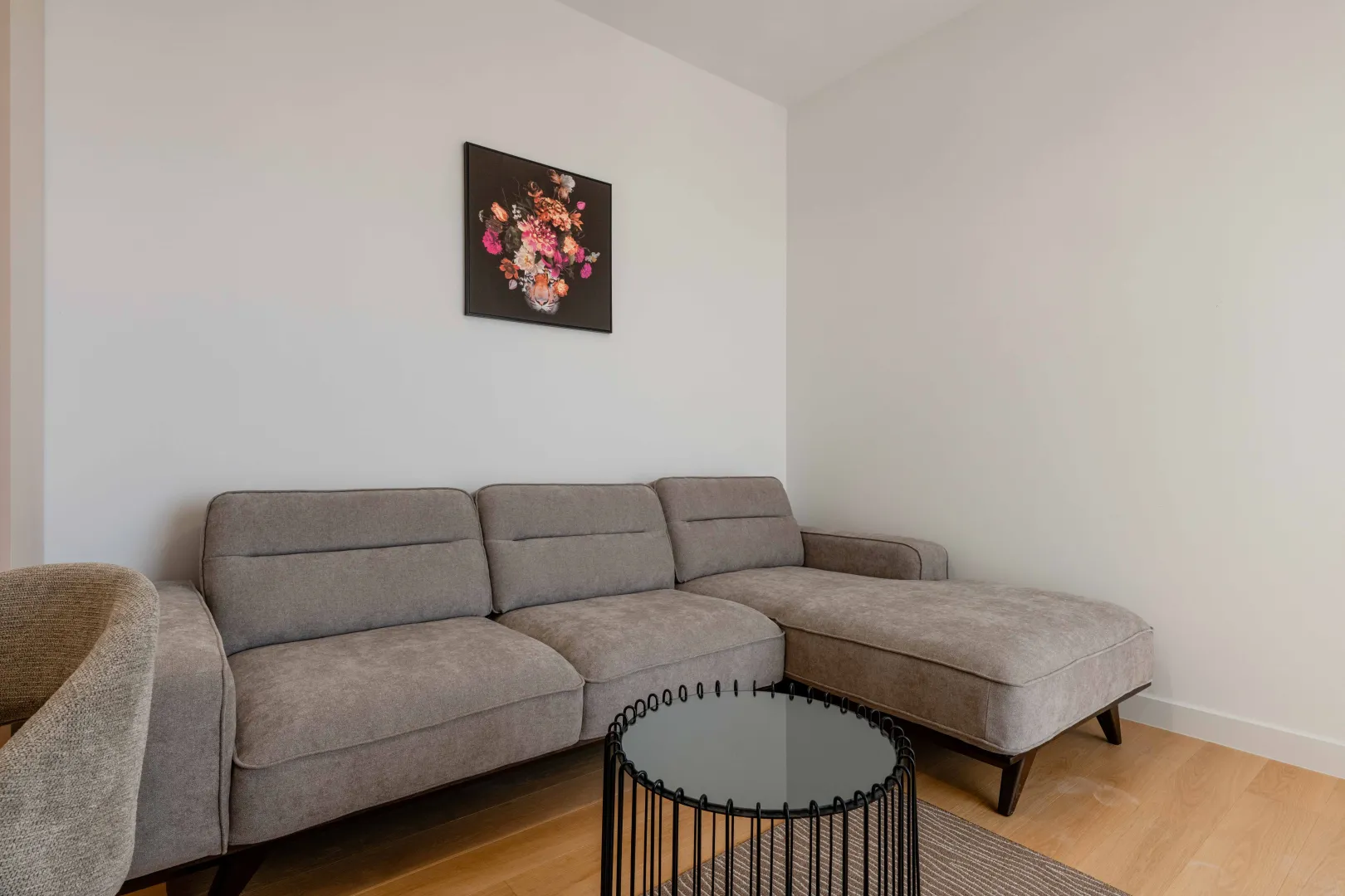 Izdavanje, jednosoban stan, 41m², Bečići, Budva