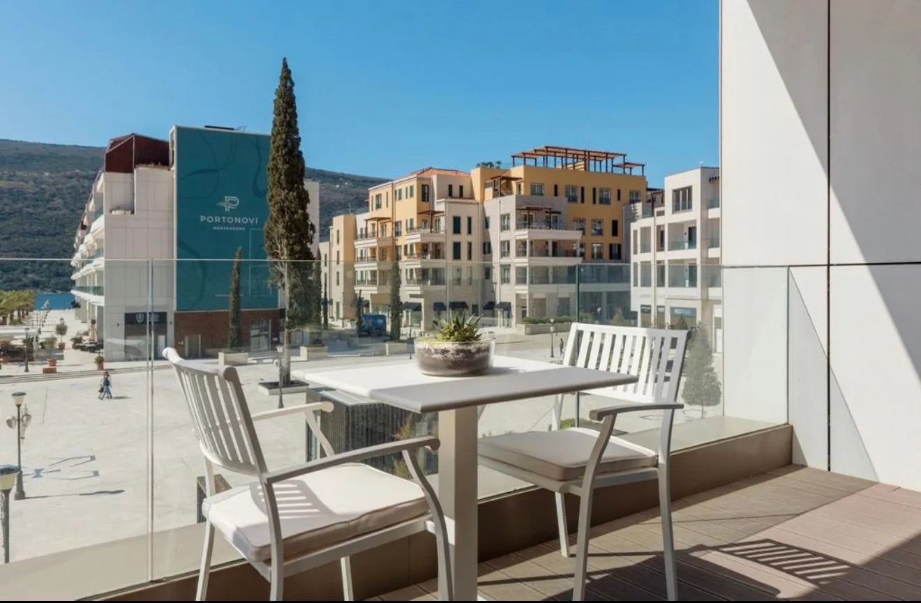 Prodaja, jednosoban stan, 82m², Portonovi, Herceg Novi
