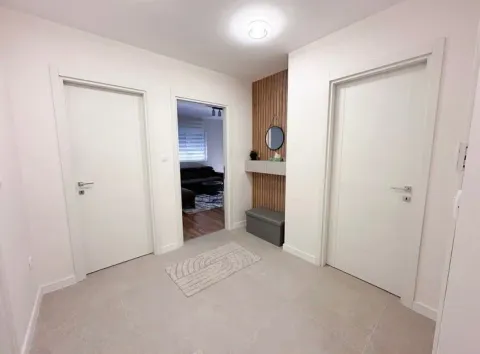 Rent, two bedroom apartment, 60m², Podgorica, Crna Gora - image 21