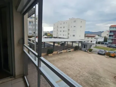 Izdavanje, jednosoban stan, 43m², Tološka šuma, Podgorica - image 6