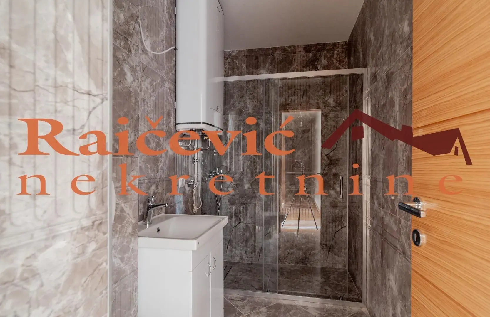 Prodaja, trosoban stan, 70m², Trošarina, Voždovac Sve Podlokacije